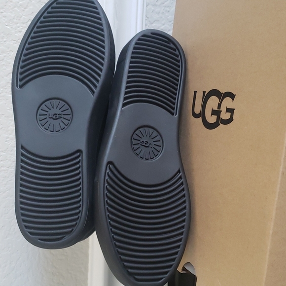New! Ugg Olli High Top Leather Sneaker - Picture 13 of 15